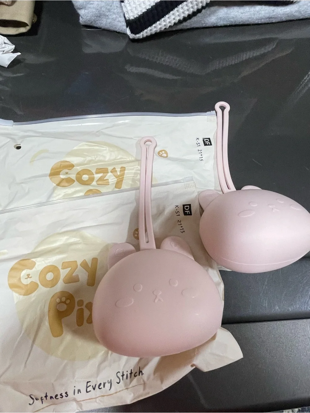 Kids lot of 2 new light Pink Silicone Cat pacifier case Pouch with Strap